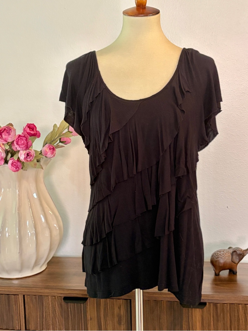 AB Studio Black Short-Sleeve Ruffle Tiered Top
